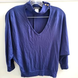 Venus V-neck Top w Neck Detail XS